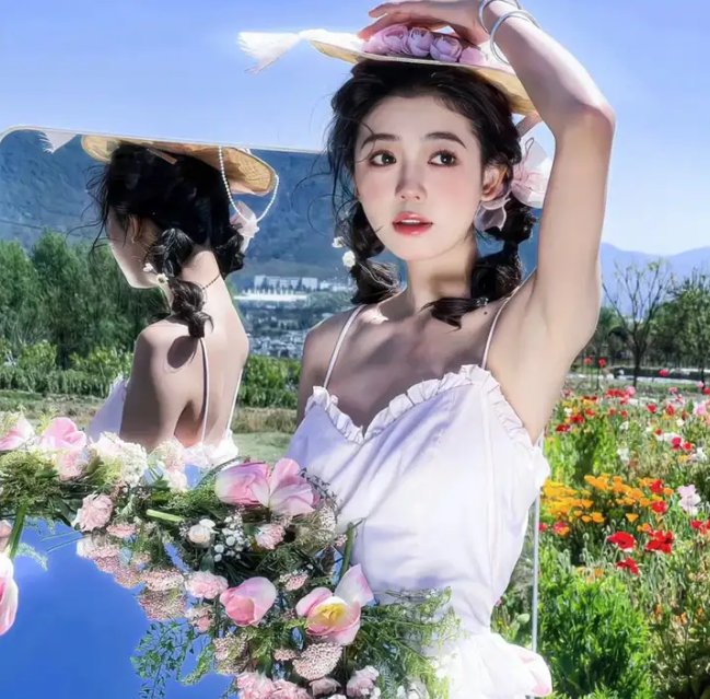 蓝色嘴巴的脸